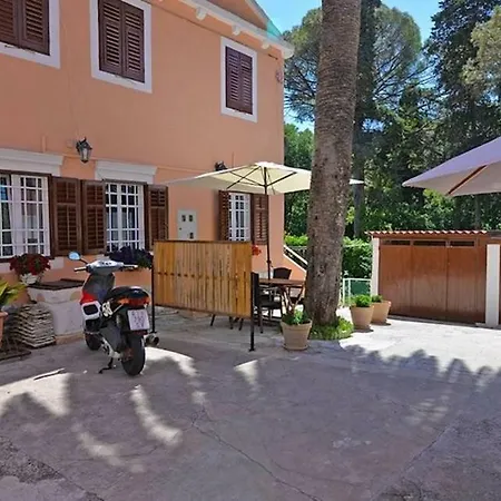Apartment In 36601 Veli Losinj